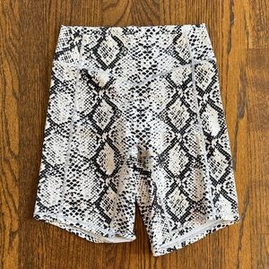 Vitality Snake Print Women's Bike Shorts